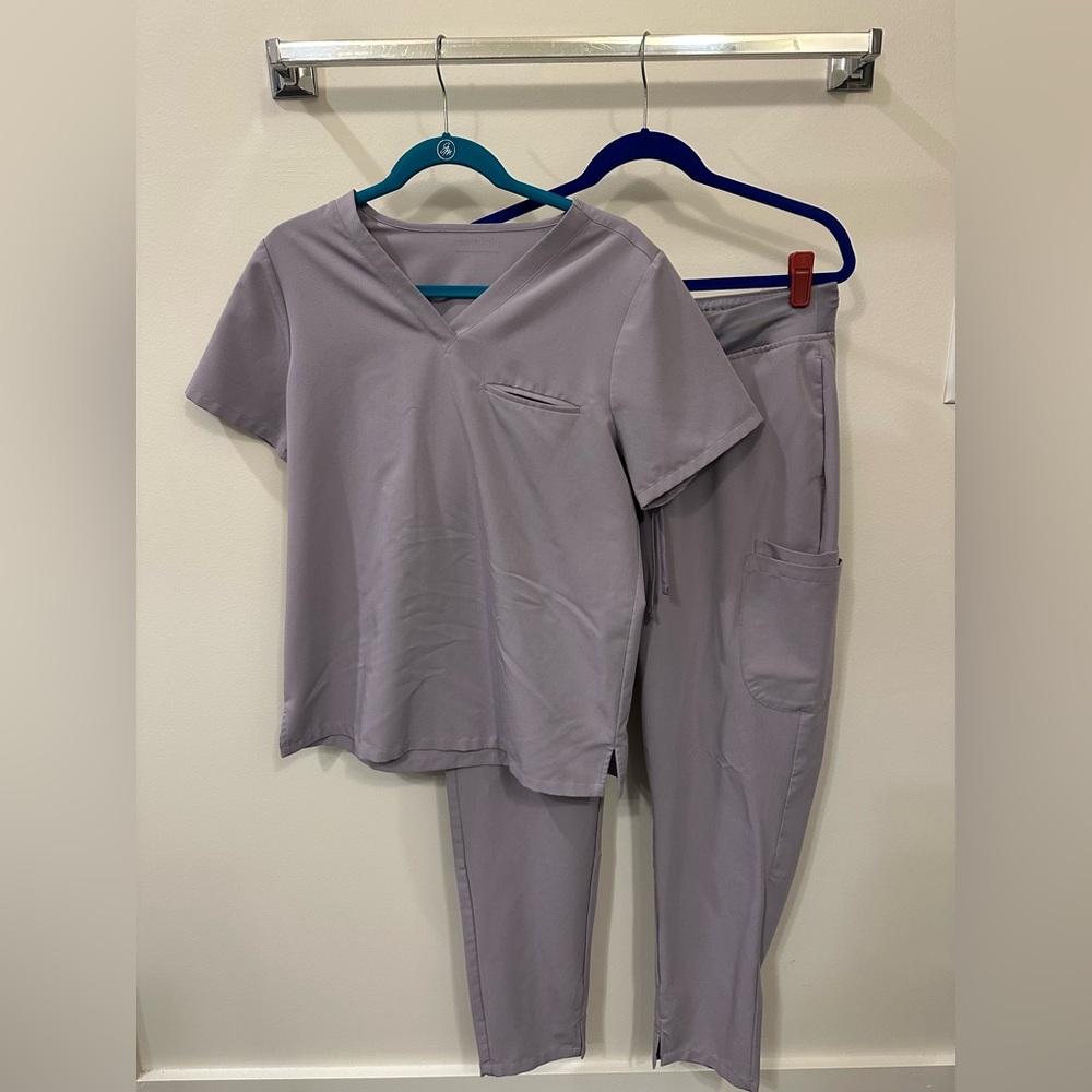 Mandala Scrub Set in Ube